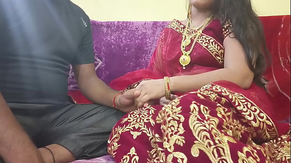 भाभी ने अपनी सुहागरात के दिन, मस्त घागरा-चोली में सजकर, पति से पहले देवर की चूत का मजबूत मरहम पोशीदा तरीके से की