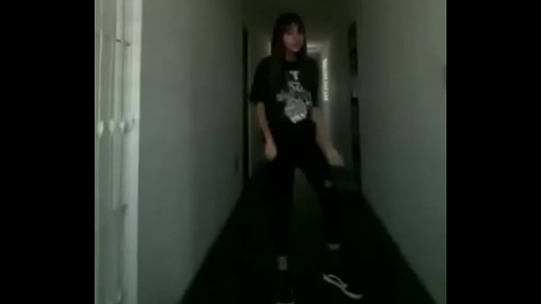 India Safada Rebolando Com Tesão Ao Som Do Mini Boi