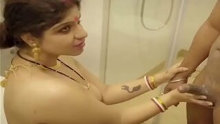 Video Panas India: Adik Ipar Dan Kakak Ipar Mesum Di Kamar Mandi