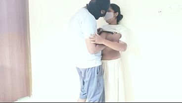 Adik Tiriku Yang Panas Pengen Rasakan Kontol Gede Nembus Memek Sempitnya