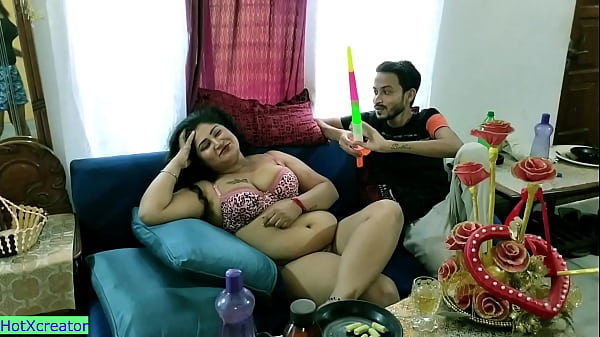 Bokep India: Bhabhi Hot Rayakan Ulang Tahun Dengan Gaya Mesra Bareng Kekasih Muda!