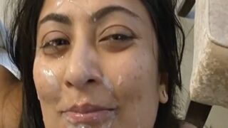 Cewek Sialan Dikasih Crot Di Muka Abis Ngewe
