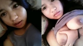 Kakak Montok Grepe-grepe Susu Gede Sampe Muncrat.