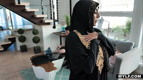 Kylie Kingston Selalu Takut Mengakui Hasrat Terdalamnya, Terlebih Karena Imannya Yang Begitu Kuat.