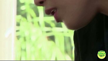 Cewek Asia Nakal Ngentot Sambil Jilat Teteknya Sendiri, Kontol Gede Masuk Memek Sempit