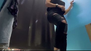 Ruang Ganti, Cewek Rusia Montok Dengan Tetek Gede Dan Putingnya Berdiri, Lagi Ganti Baju.