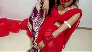 Ibu Rumah Baru Pake Sari Merah, Ngerayain Valentine Sama Suami Desi, Crot Di Dalem, Bokep India Paling Hot.