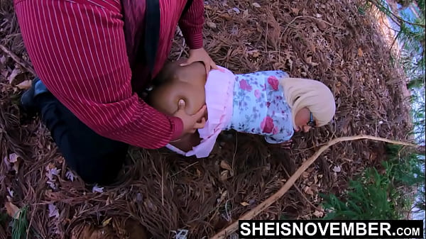 Kecil Manis Anak Tiriku Sheisnovember: Dientot Ganas Ayah Tirinya Di Hutan, Posisi Doggy Dan Missionary Sampai Teler