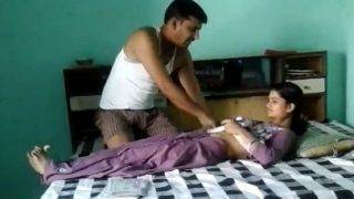 Pembantu India Nyusu Tetek Di Rumah