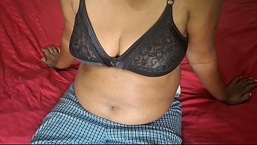 Pembantu Bersih-bersih, Kakak Horny Di Kamar, Bikin Makin Panas.