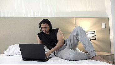 Tetangga Hinduku Tergila-gila Sama Pantat Latin Kolombiaku, Dia Ngewe Aku Pake Kontol Gede Sampe Crot Di Dalem!