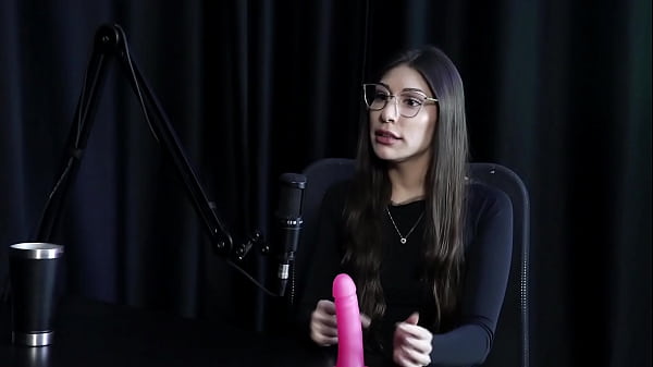 Nunca Kasih Kebebasan Ke Keluarga, Ibunya Ogah Ngeseks, Bedanya Nih Teknik Deep Throat – Melina Khalifa (tonton Di: Sheer/red)