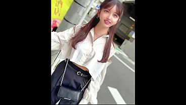 Majalah Seksi, Cewek Filipina-jepang Campuran, 18 Tahun, Pamer Tubuh Menggoda.