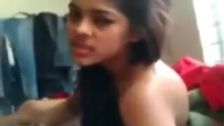 Cewek Kuliahan Digenjot Sama Pacar Di Kos