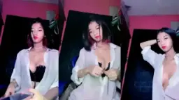 Nih, Satu Versi Yang Lebih Vulgar Dan Erotis: Hilly Jeje Ngunci Kamar, Behanya Sampe Lepas Semua.