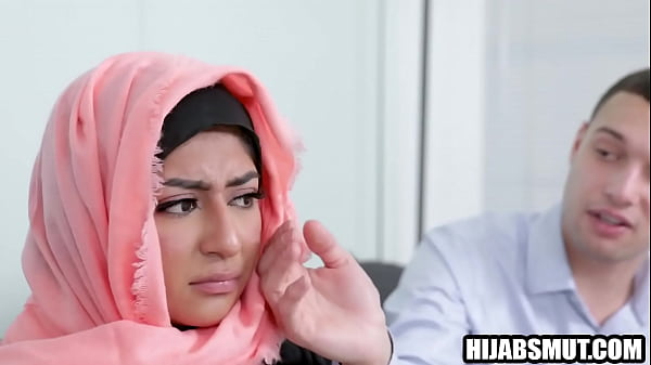 Gadis Hijab Terpaksa Digarap Bule Amerika