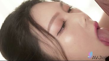 Cewek Cina Seksi Ban Ban Digoyang Keras Sampe Meringis.