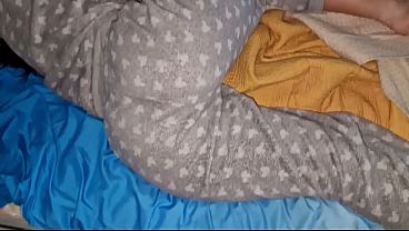 Ketemu Mantan Pacar Kakakku Tidur Di Ranjangku, Kubangunin Dengan Ngewe Panas, Abis Itu Pantatnya Penuh Air Mani Tanpa Kondom