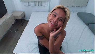 Tuktukpatrol, Muncrat Kelaparan Cewek Pinay Asia