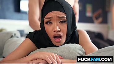Hijabi Diajakin Budaya Amerika, Jade Kimiko Sama Parker Ambrose Makin Panas
