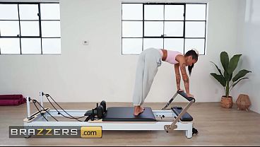 Brazzers – Ryan Reid Dikocok Habis Sama Kontol Besar Victor Ray, Mampus Sampai Meringis