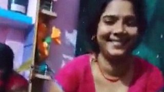 Cewek India Buka Saree, Pamer Memek Tanpa Busana.