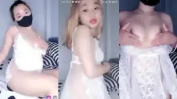 Sari Telanjang Tanpa Penutup, Bikin Makin Liar.