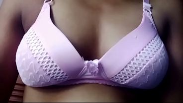 Malam Ini, Gadis India Super Panas Siap Bikin Lo Ngiler—pantatnya Goyang, Bibirnya Basah, Siap Dimakan Mentah-mentah.