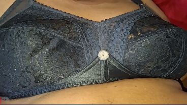 Ibu-ibu Asia Seksi Bikin Ngilu, Siapa Yang Bisa Tahan Sama Godaannya? Suka Nggak Sama Dia?