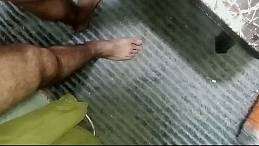 Cewek Arab Dihajar Dua Kontol Gede, Satu Kontol Dijilat, Satu Kontol Ngewe, Si Saudi Kenceng Ngewe, Temennya Bantu, Sambil Si Irak Ngewe Di Pantat.