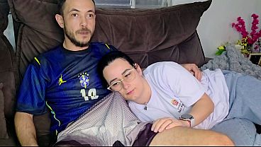 Ibu Tiri Digoda Kakak Tiri Sambil Nonton Bola Brasil, Bikin Makin Panas.